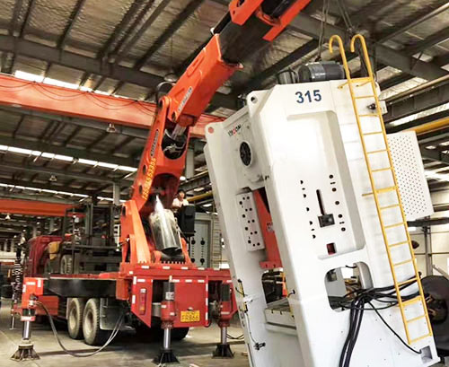 浩口原种场附近随车吊出租，轻松解决运输难题