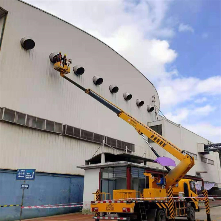 浩口原种场高空作业车出租服务：专业广告牌安装解决方案